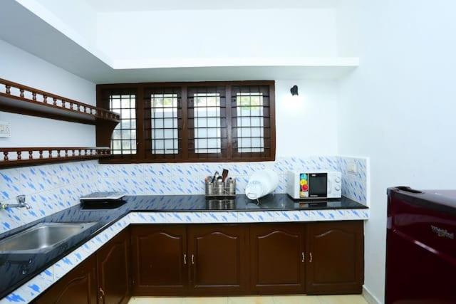 Others 5, The Solo Apartments Kadavanthra, Ernakulam