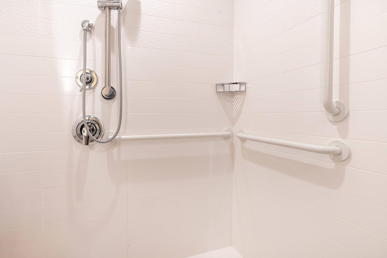 Bathroom 5, Fairfield Inn & Suites by Marriott Somerset, Somerset