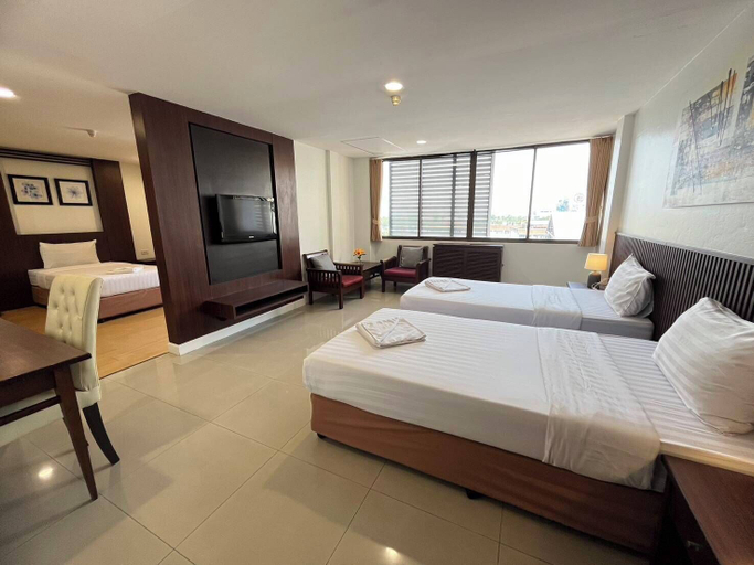 Bedroom 4, Laemchabang City Hotel, Si Racha