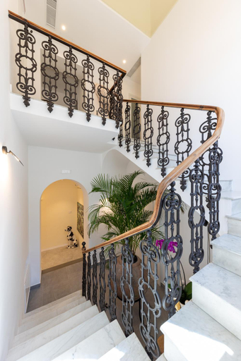 Others 4, Casa Dani Capri, Napoli