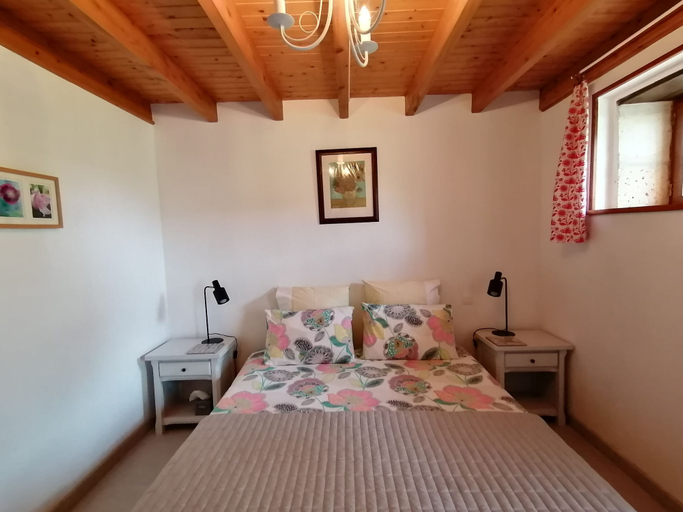 Bedroom 4, Gîtes La Vieille Gorce, Vienne
