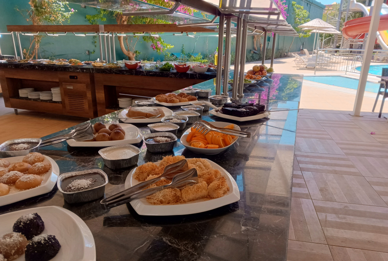 Food & Drinks 5, UK Hotels Kiriş, Kemer