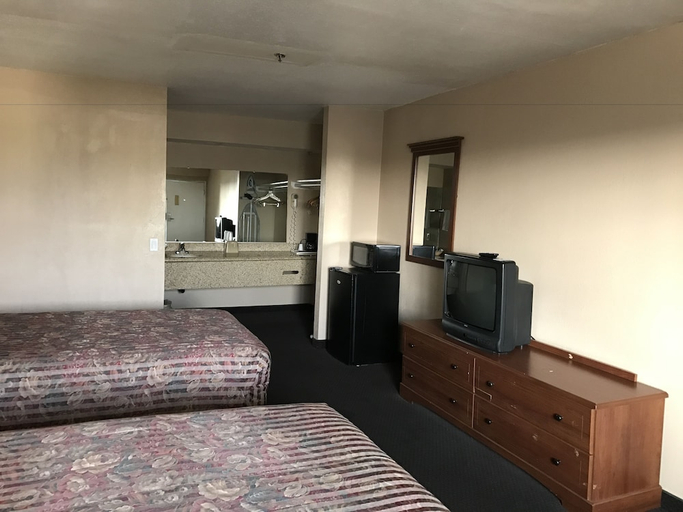 Bedroom 2, Studio6 Bakersfield, CA - South, Kern
