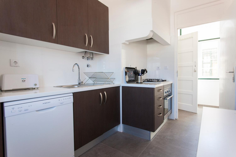 Others 4, Chagas 17 by Central Hill Apartments, Lisbon