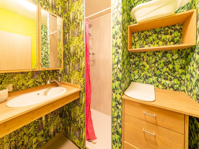 Bathroom 2, Nature Apartment With Sauna, Liège