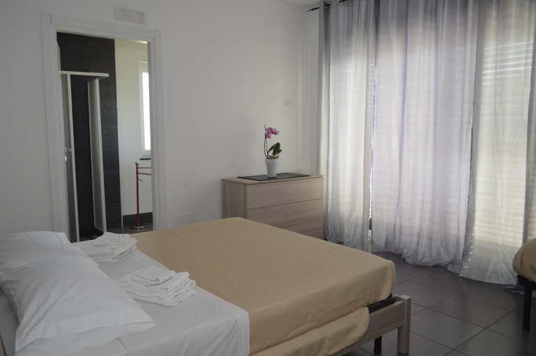 Others 2, Quiero Mas B&B, Cosenza