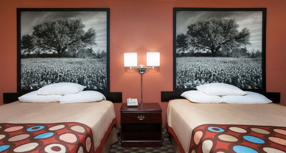 Bedroom 3, Super 8 by Wyndham Bastrop TX, Bastrop