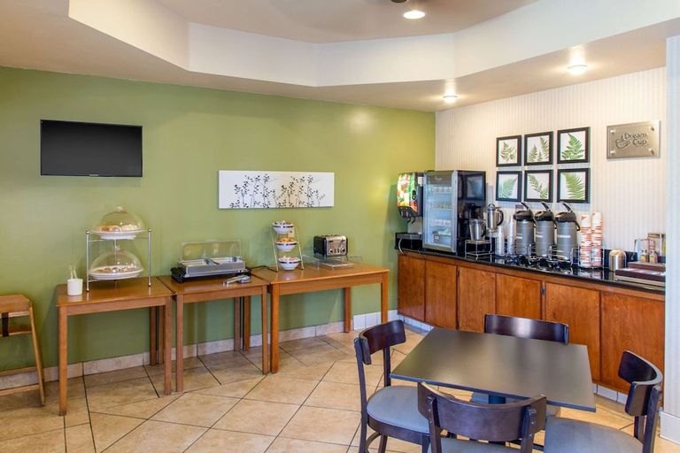 Food & Drinks 5, Sleep Inn & Suites Bakersfield North, Kern