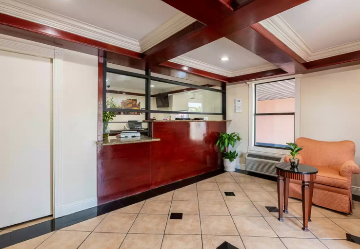 Public Area, Rodeway Inn & Suites East, Orleans
