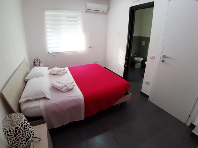 Others 5, Quiero Mas B&B, Cosenza