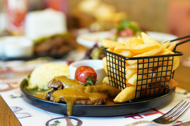 Food & Drinks 7