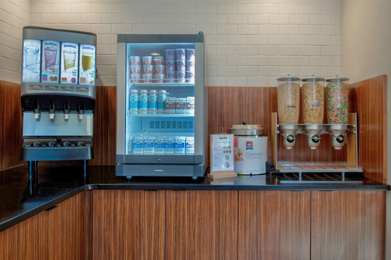 Food & Drinks 5, Fairfield Inn Suites Greenwood, Greenwood
