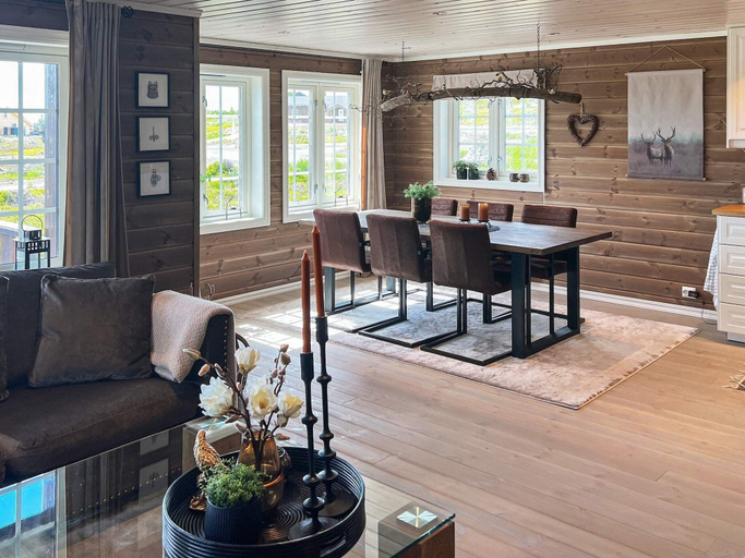 Living area 4, 8 Person Holiday Home in Osen, Åmot