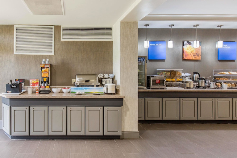 Food & Drinks 5, Comfort Inn College Park North, Prince George's