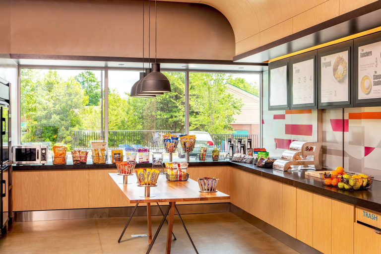 Food & Drinks 5, Aloft by Marriott Alpharetta, Fulton