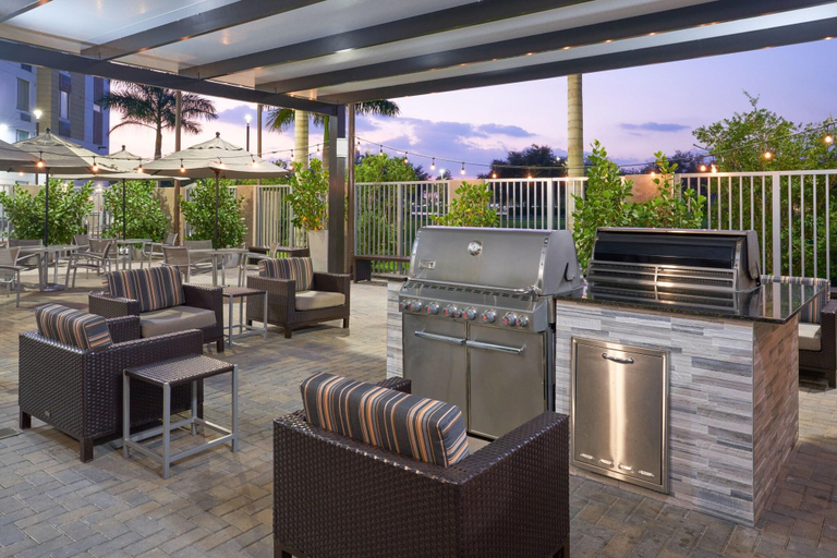 Food & Drinks 4, TownePlace Suites by Marriott Miami Kendall West, Miami-Dade