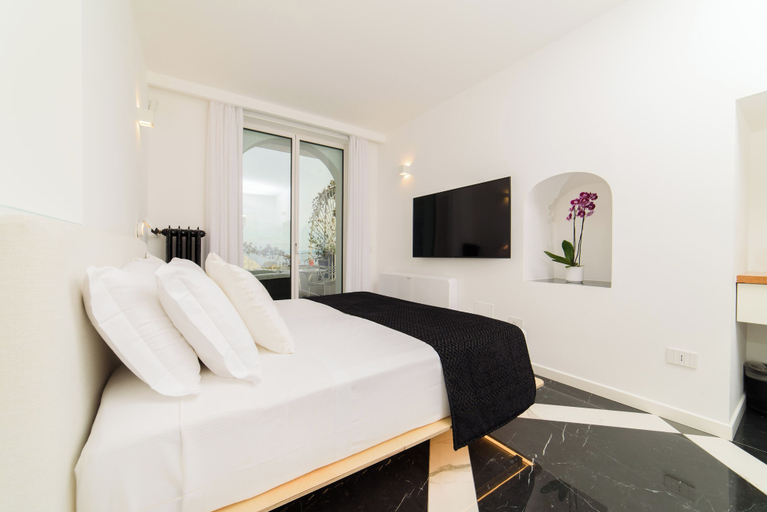 Bedroom 2, Palazzo Don Salvatore, Salerno