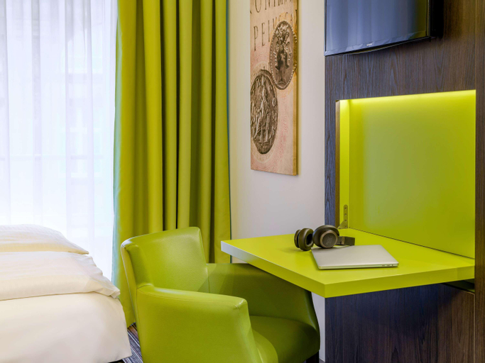 Bedroom 12