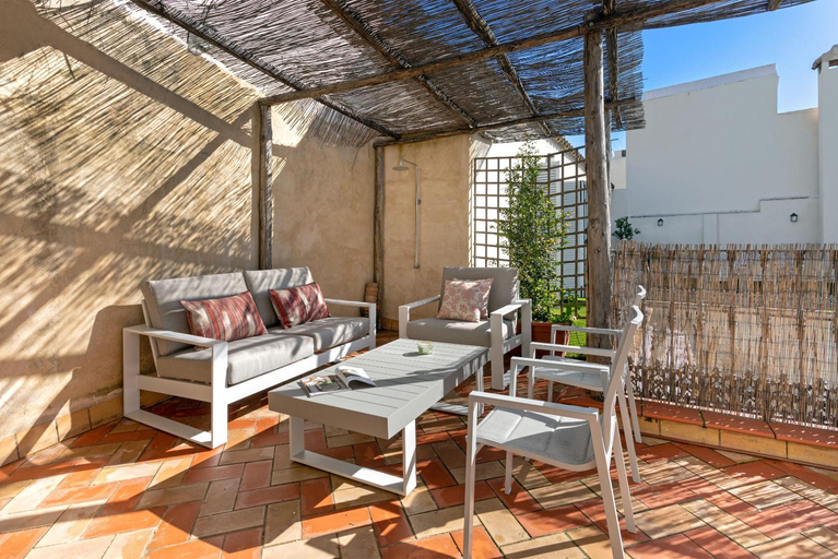 Others 5, Genteel Home Abades, Sevilla