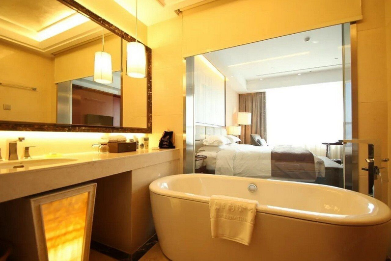 Bathroom, Jiachen International Hotel, Lianyungang