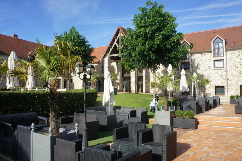 Exterior & Views 2, Hotel Les Suites De Cra Cy, Seine-et-Marne