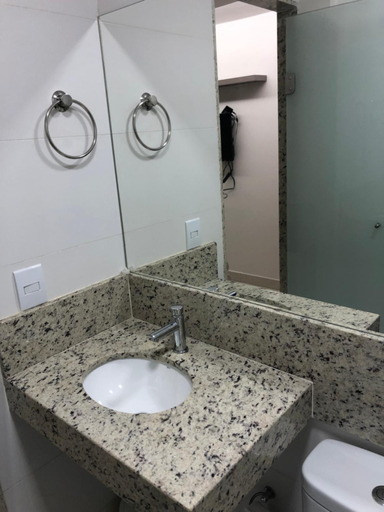 Bathroom 3, Hotel Hellyus, Brasília