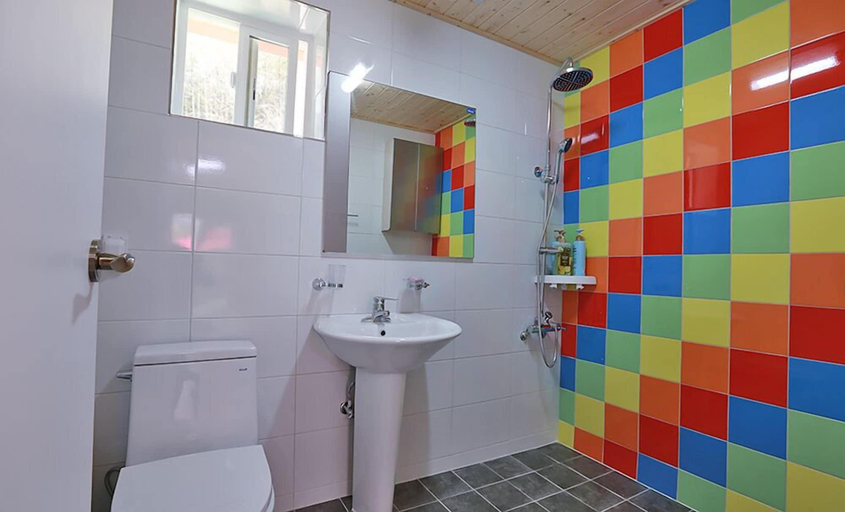Bathroom 4, Rainbow Hwangto Pension, Pyeongchang