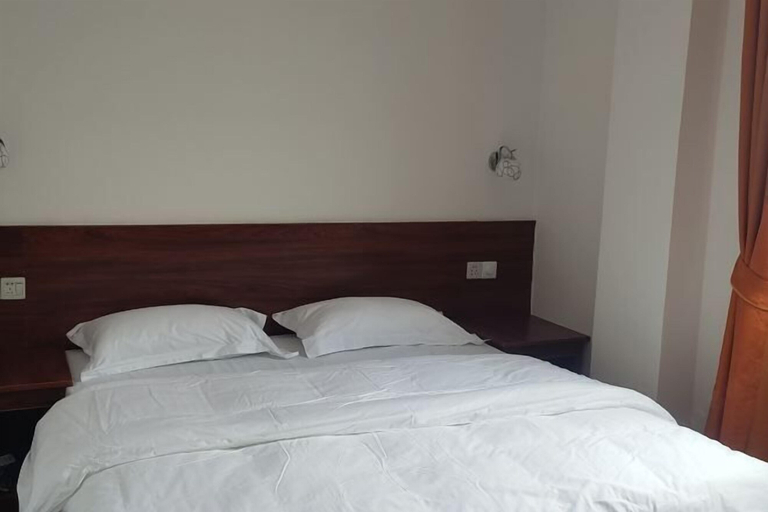 Bedroom 3, Phoenix Hotel, Wuzhou, Wuzhou