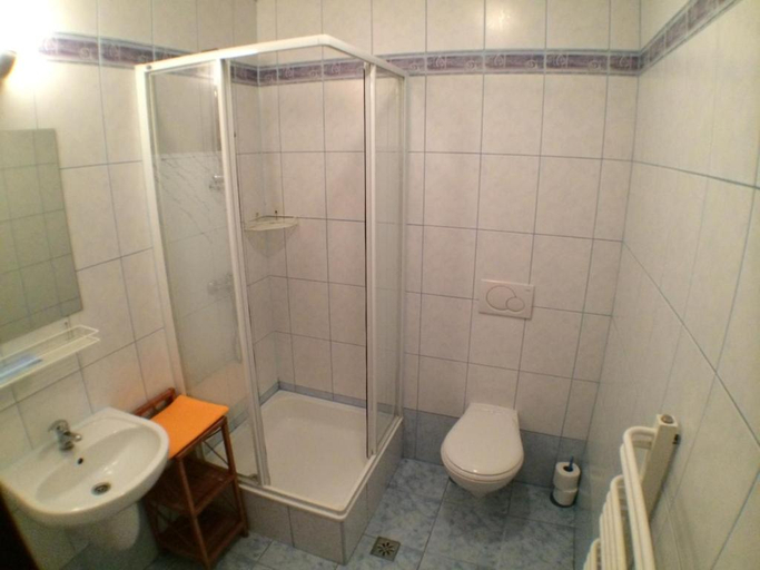 Bathroom, Gosciniec Pod Smrekami, Nowy Targ