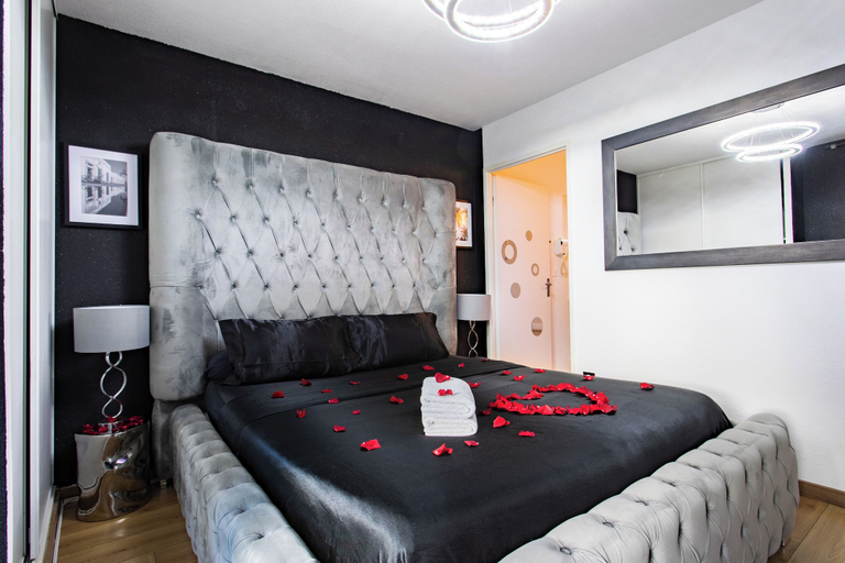 Bedroom 3, Suite jacuzzi, Haute-Garonne