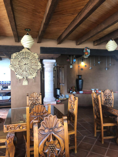 Food & Drinks 2, La Gloria de Los Angeles, Tzintzuntzan
