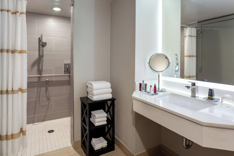 Bathroom 4, Marriott Myrtle Beach Resort & Spa at Grande Dunes, Horry