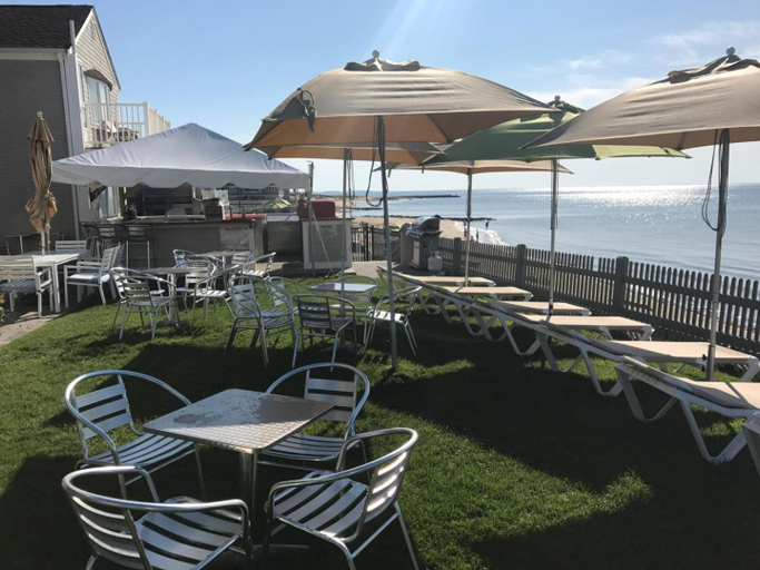 Food & Drinks 5, Corsair & Cross Rip Oceanfront Resort, Barnstable