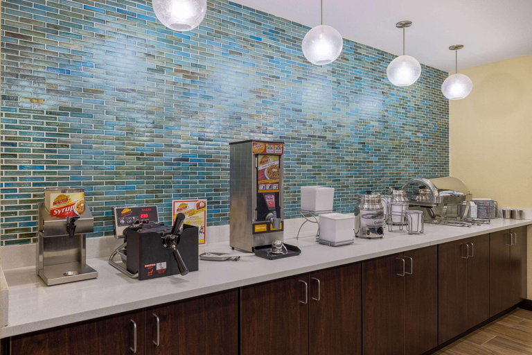 Food & Drinks 5, La Quinta Inn Suites By Wyndham Artesia, Eddy