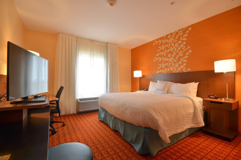 Bedroom 4, Fairfield Inn & Suites St. Louis Pontoon Beach, Madison