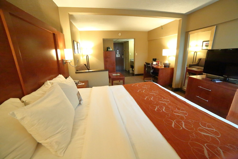 Bedroom 2, Comfort Suites University, Northampton