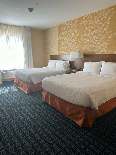 Bedroom 2, Fairfield Inn & Suites Hollister, San Benito