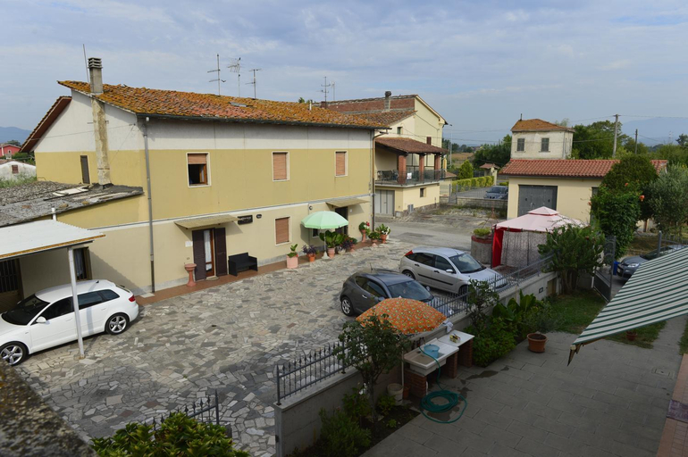 Others 5, Affittacamere da Beppe, Lucca