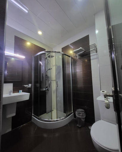 Bathroom 3, Hotel Elio, Batumi