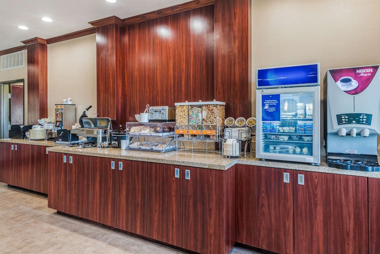 Food & Drinks, Comfort Inn & Suites Big Spring, Howard