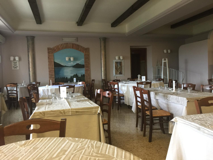 Food & Drinks 3, Albergo La Pineta, Macerata