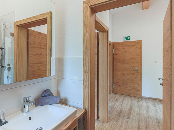 Bathroom 4, Apartment Brixen Near Ski Lift, Kitzbühel