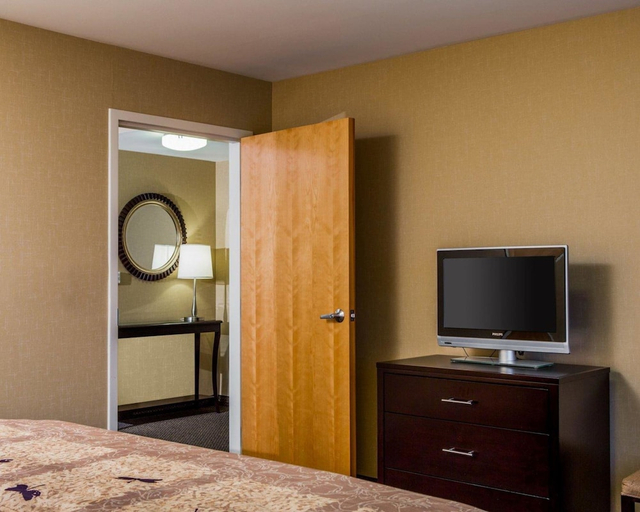 Bedroom 2, SpringHill Suites by Marriott Appleton, Outagamie