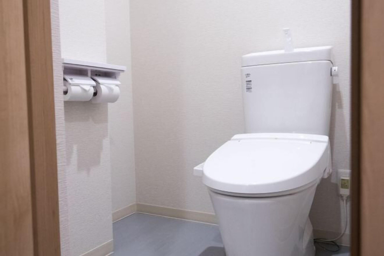 Bathroom 30
