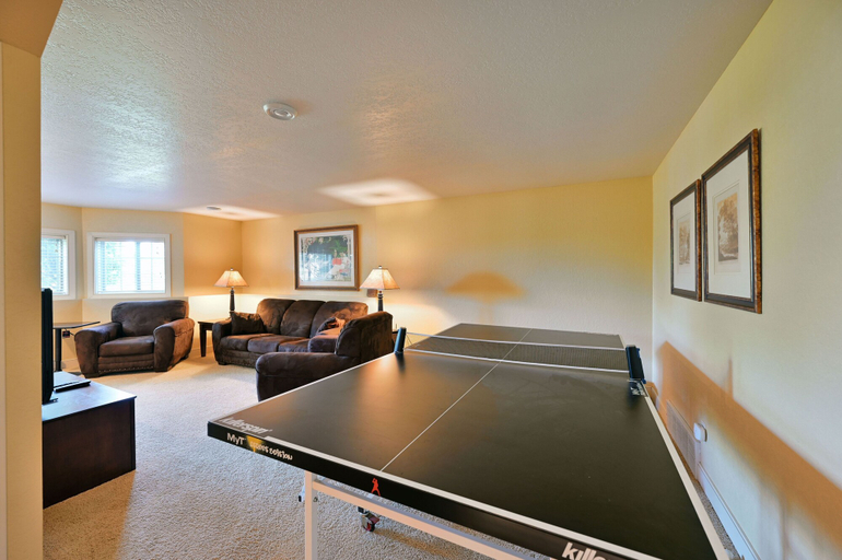 Game room 4, Unit 110 2 Bd/ 2 Ba Condo 2 Bedroom Condo by RedAwning, Barron
