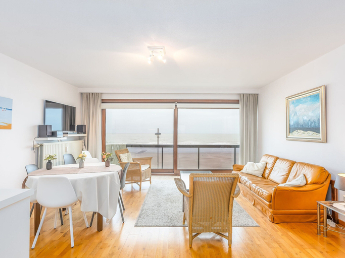 Others 5, Apartment With sea View and Sunny Terrace, West-Vlaanderen