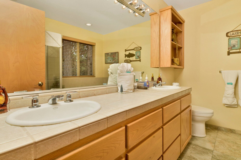 Bathroom 4, Can't Bear TO Leave #1156, San Bernardino
