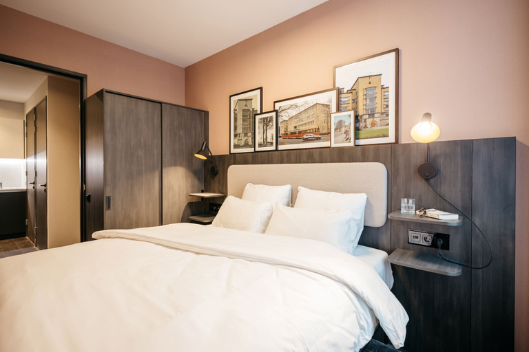 Bedroom 2, YAYS The Hague Willemspark by Numa, The Hague