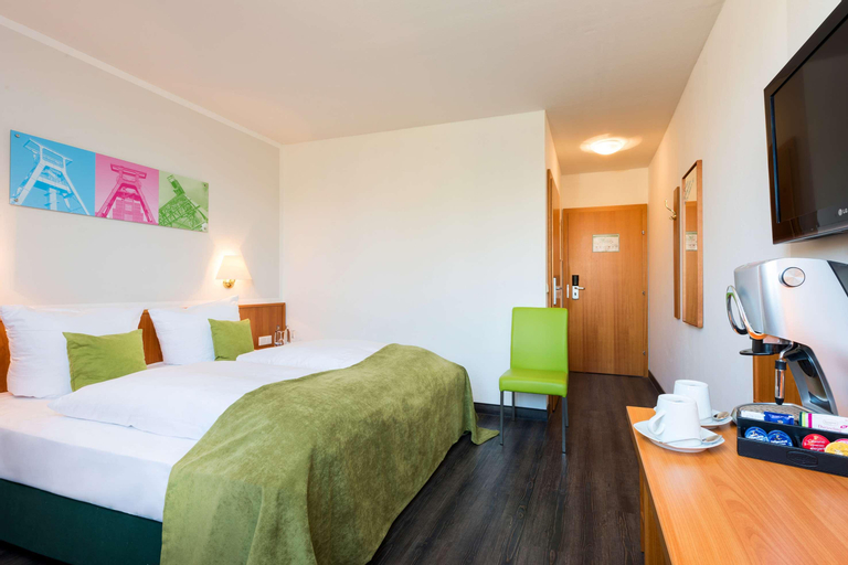 Bedroom 14