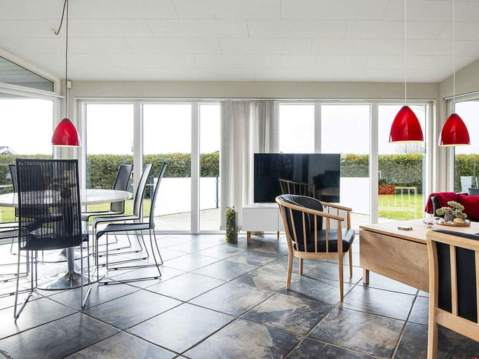 Dining 5, 4 Star Holiday Home in Sydals, Sønderborg